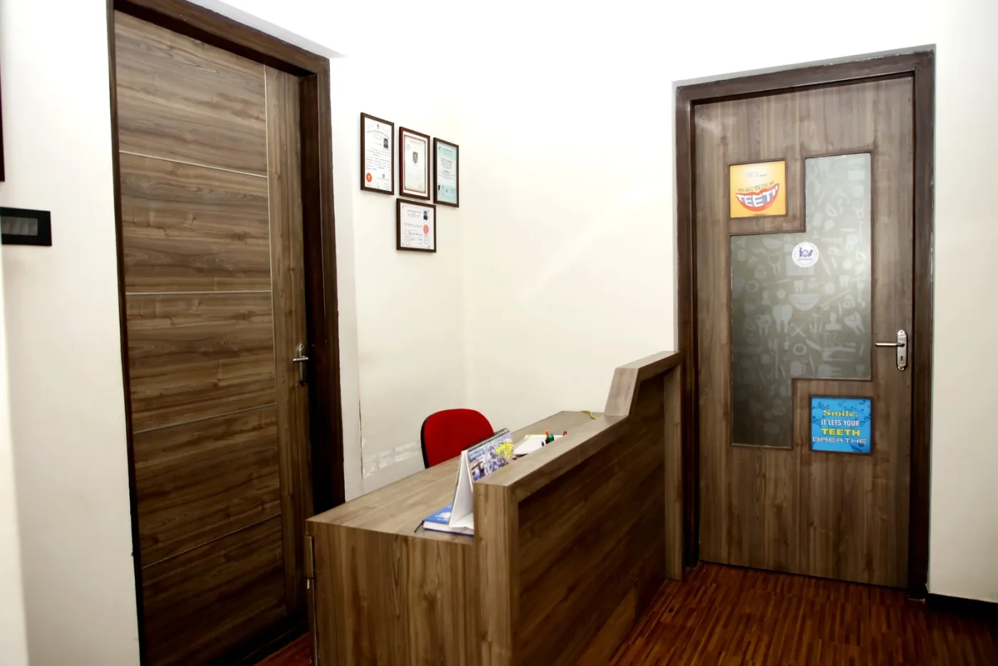 Reception area at Arasu Dental Care, Saibaba Colony, Coimbatore